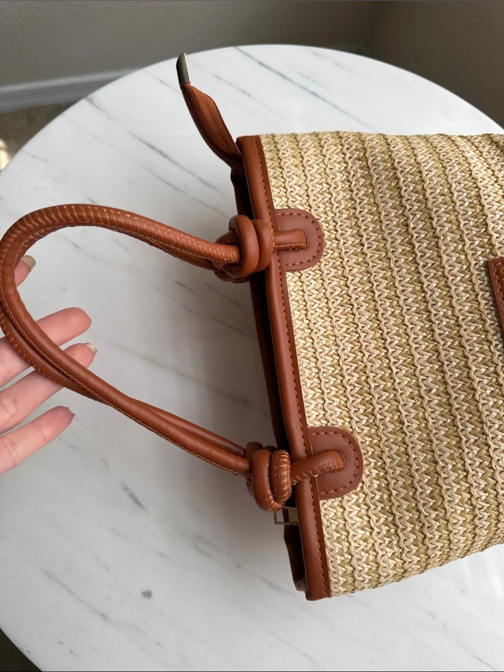 N/A straw tote